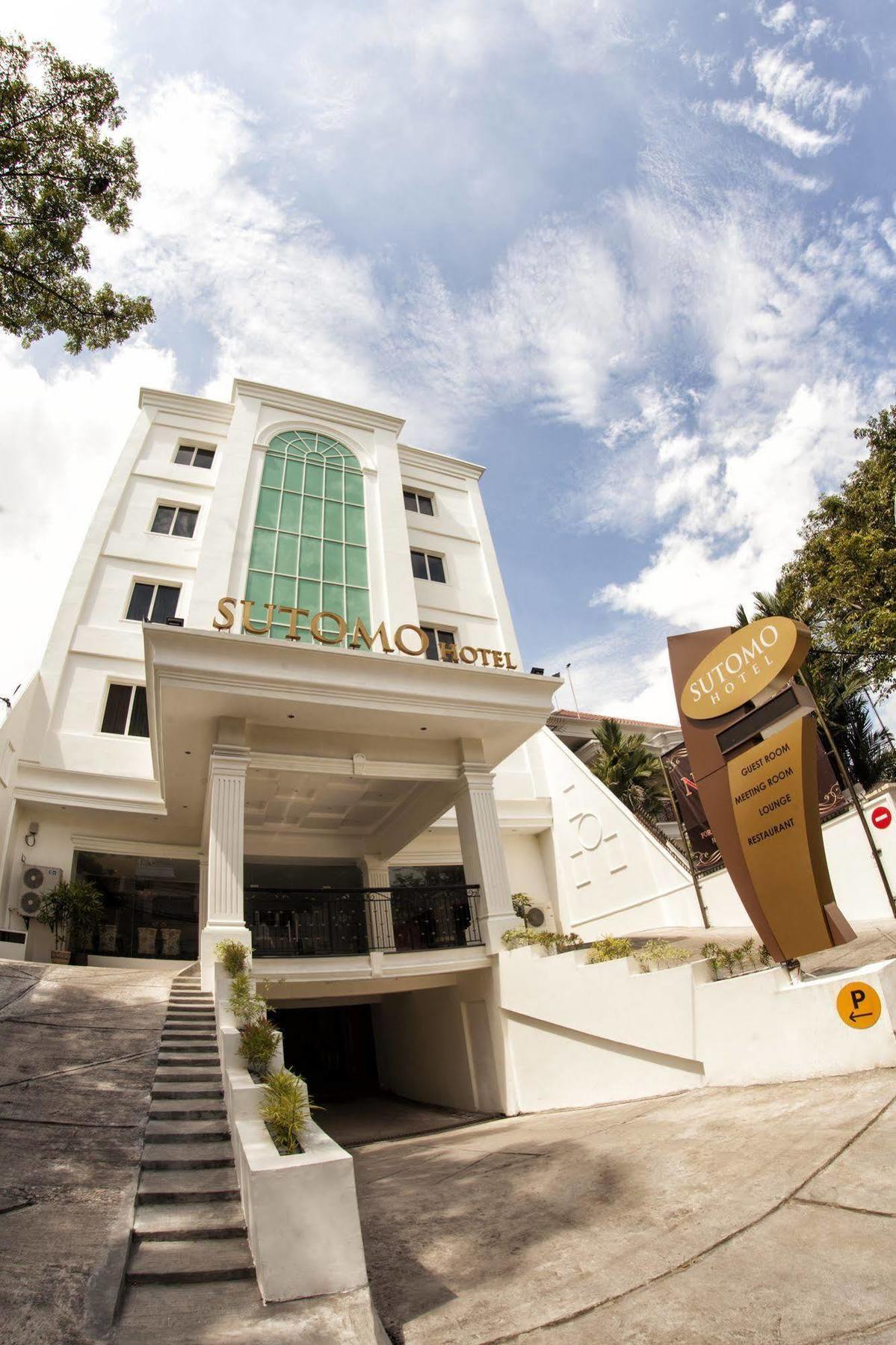 Hotel Sutomo Makassar Eksteriør billede