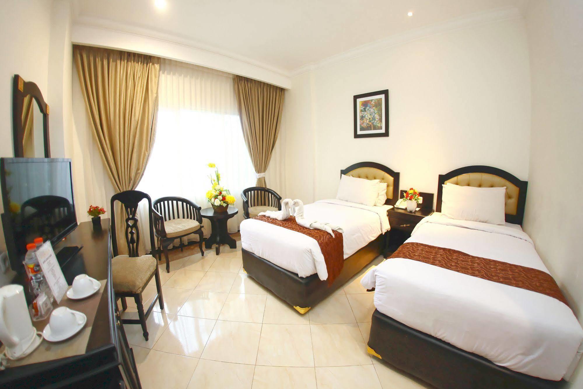 Hotel Sutomo Makassar Eksteriør billede